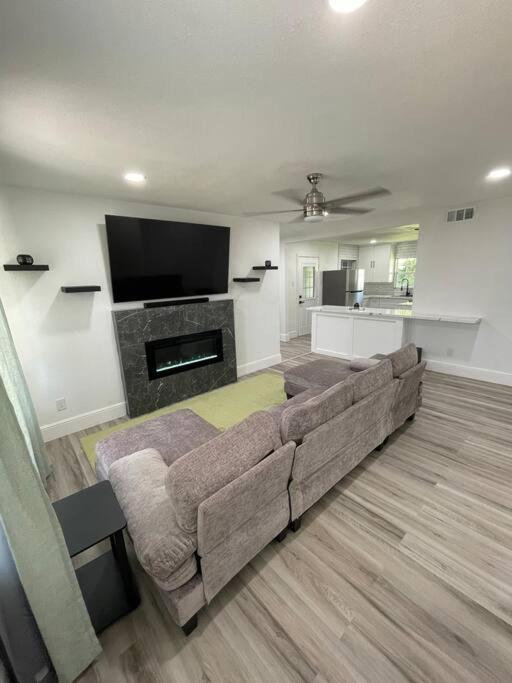 Вилла Cozy House Downtown Houston! Экстерьер фото